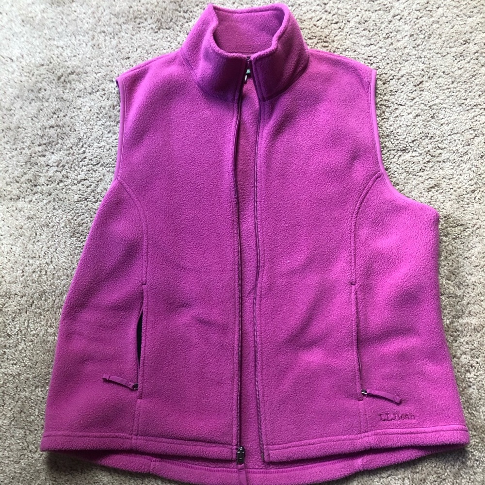 Women’s LL Bean Fleece Vest!